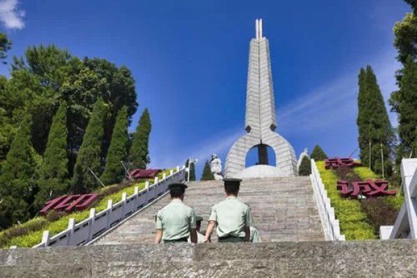 基地|“八一”前夕 武警桂林支队官兵参观红色教育基地传承革命星火