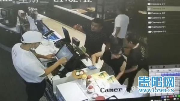 用自己|向孕妇伸出“咸猪手”贵阳民警24小时内将其抓获