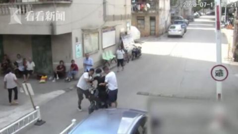 曾女士|女子下夜班回家遭背后捅刀 嫌疑人失恋心态失衡