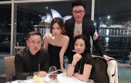 前女友|王思聪前女友雪梨，从3000元开店到身价过亿只用了6年