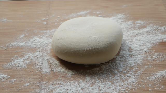  开胃|夏天最爱的手擀面，搭配一碗酱汁，开胃又解馋，吃了2碗不过瘾！