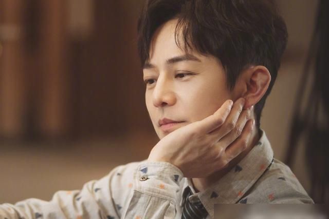 老师|高情商的代表何炅:一个“何老师”的称呼就是对他很好地证明