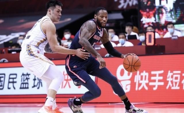 北京队|广东31连胜遭终结！时隔235天再输球，北京首钢14分大逆转总分1-1