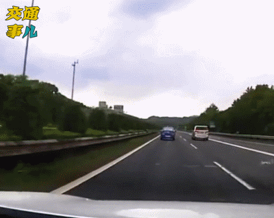  动图|一组动图警示你：最坑人的驾驶行为，见缝就钻害人害己