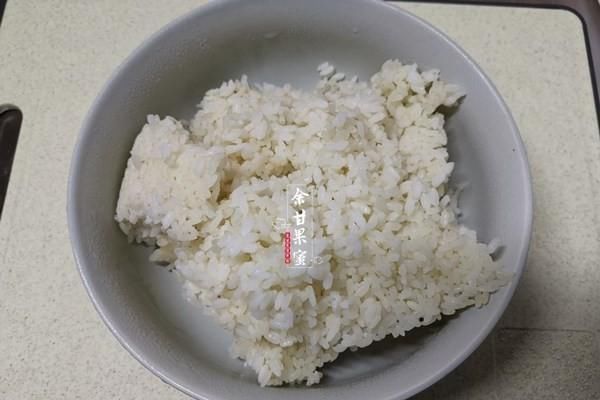  分钟|剩米饭不做炒饭，也不要再蒸了，巧变花样早餐，10分钟就上桌