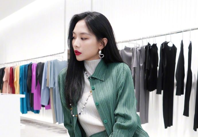  不错|王霏霏一直是成团人选，观众喜爱度也很不错，为何最后没能成团