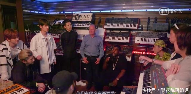  尴尬|蔡徐坤的英语怎么样在大家都没听懂时，他一句话避免了尴尬！