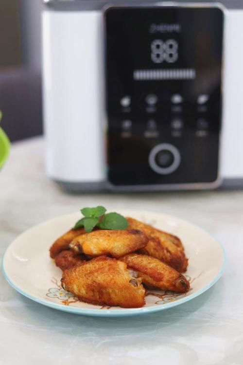 净化|煎鸡翅前,我都会用食物净化机先做个深度清洁,每次我做鸡翅的时候,味道很正宗