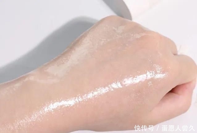  防晒|敢和安耐晒抢C位，这款防晒是吃了熊心豹子胆吗！