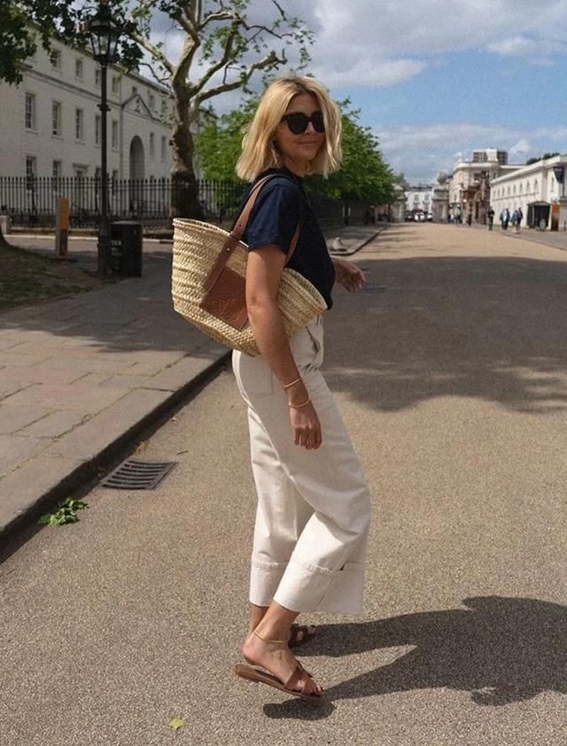  夏季|夏季超火的藤编包，就连明星都爱不释手，在这三个场合背很惊艳