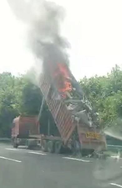  货车|下午外环高速一货车起火