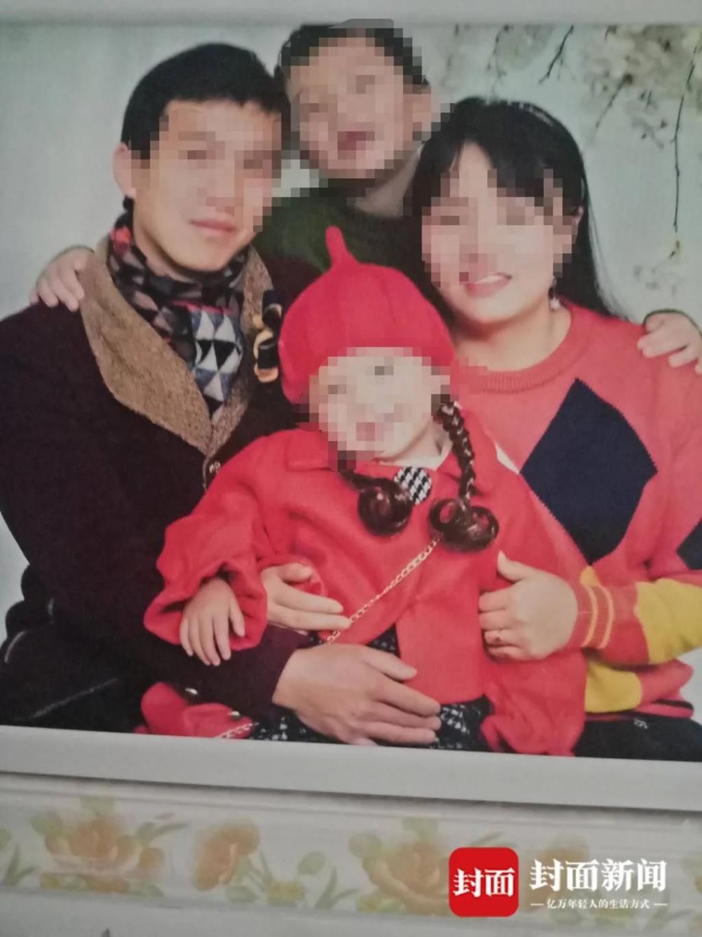  封面新闻|天！又一男子杀害熟睡妻子，报警寻妻后拖着黑色行李箱出门……