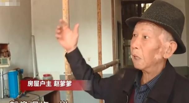  家中|渣土车撞进村民家，这一停就是2个月，房主：赔偿160万不过分吧？