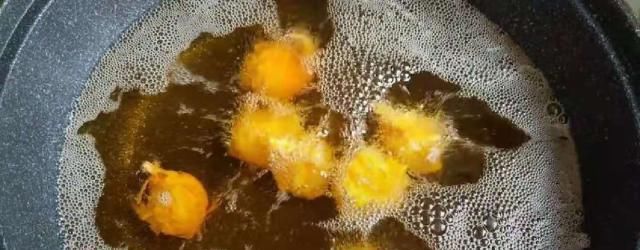  柔软|只需这两招, 保证你炸出的胡萝卜丸子外酥里软, 放凉了也柔软好吃