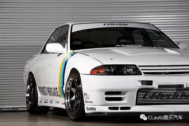  姑娘|我也想遇见个开R32 GT-R的姑娘，然后深陷其中不可自拔