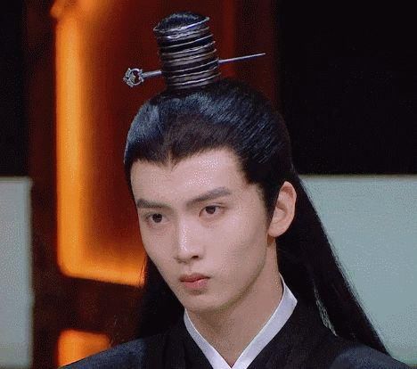  尔冬升|杠上张大大怼哭小鲜肉的尔冬升，为什么偏认为一位网红能成影后？