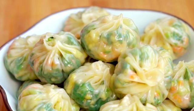  省力|饺子皮做包子，不揉面不发面，节约时间还省力，皮薄筋道馅料足