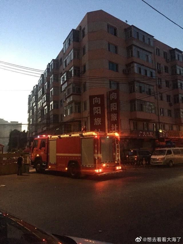  老松光|今晨突发！哈尔滨老松光电影院附近着火，现场浓烟滚滚