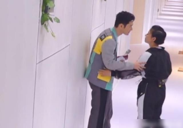  节目组|原来你是这样的人黄晓明，《乘风破浪的姐姐》细节之处体现人品