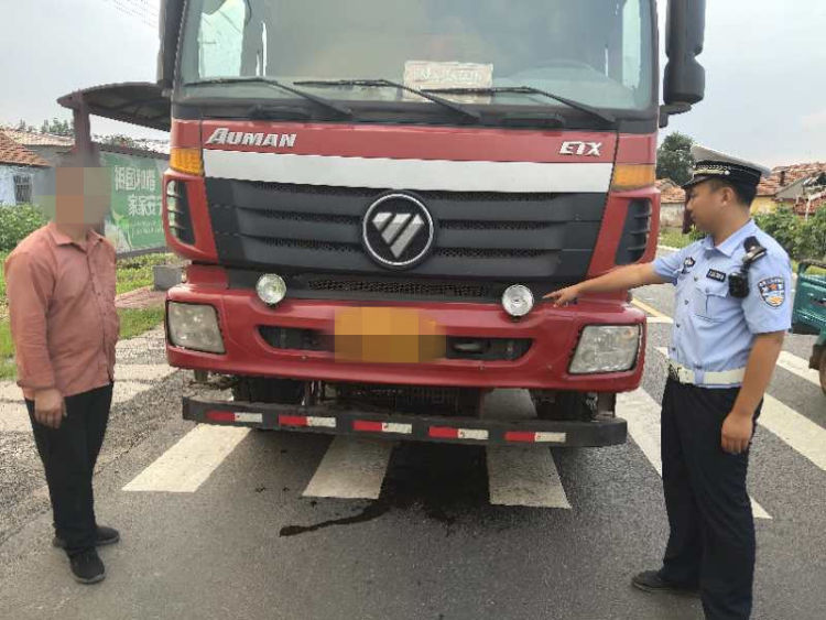 大货|嫌弃原车灯太暗大货非法加装灯具被罚