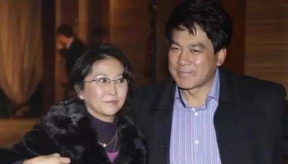 陈佩斯|从地下恋到异地恋，朱时茂与妻子这40年一路走来不容易