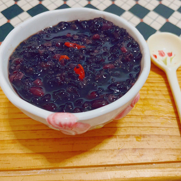 红豆黑米黑芝麻粥(红豆黑米黑芝麻粥)