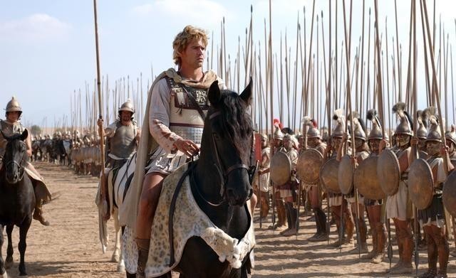 亚历山大|亚历山大大帝传：不幸童年造就的孤独梦想家