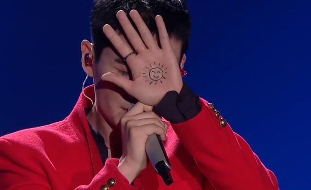  蔡徐坤|芒果台晚会收视还能这么低？万茜主持令人窒息，蔡徐坤压轴也没用