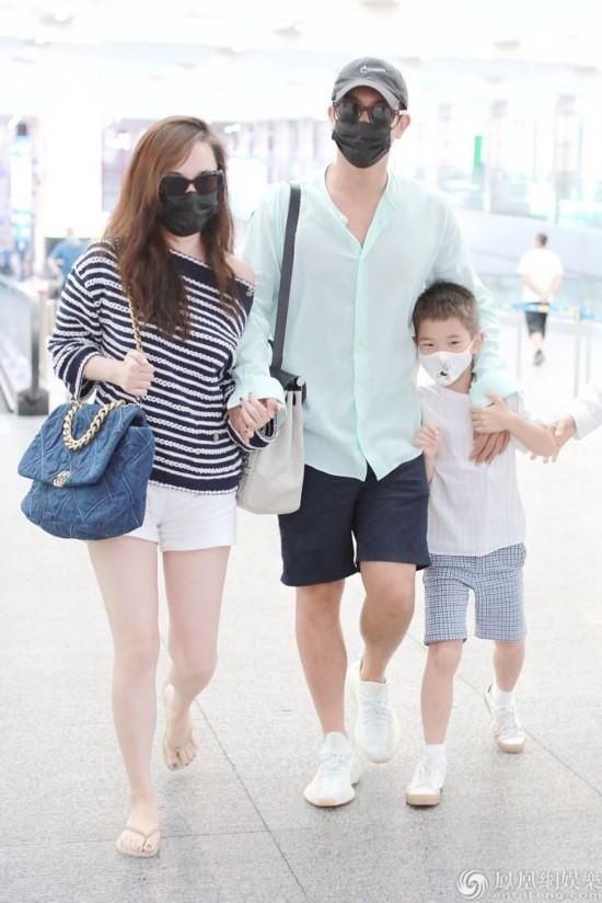  热裤|霍思燕穿热裤秀玉腿获老公守护 嗯哼被杜江“夹着走”场面搞笑