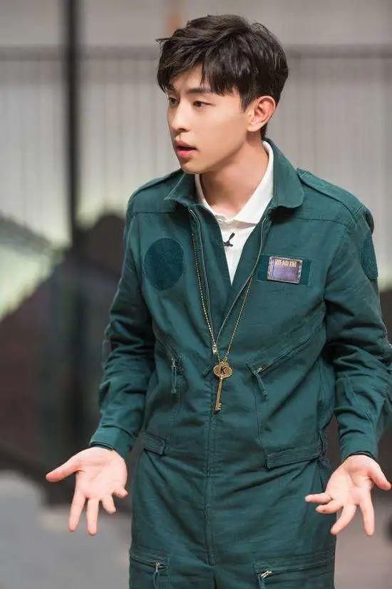  邓伦官|邓伦官宣《这就是灌篮》，一年4个综艺，邓伦的演员之路何时回归