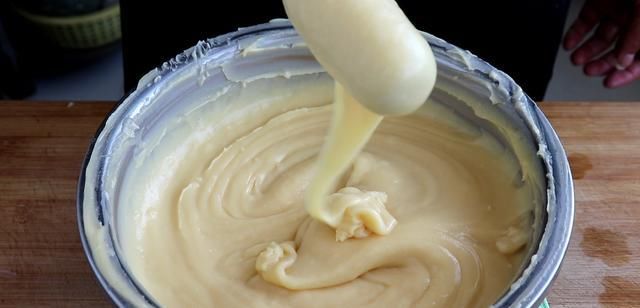 山西|山西特色小吃“蜜汁风葫芦”做法,口感香甜酥脆,大人小孩都爱吃