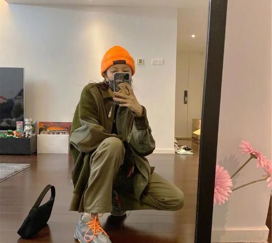 模板|“中国泫雅”火上热搜 宋妍霏才是白富美终极穿搭模板