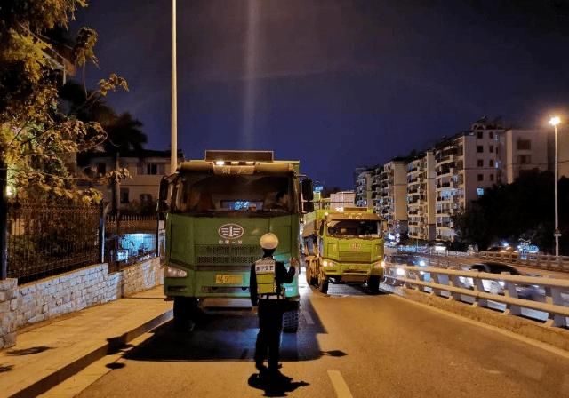 志愿服务活动|创建全国文明城市|南宁:“志愿红”照亮城市文明