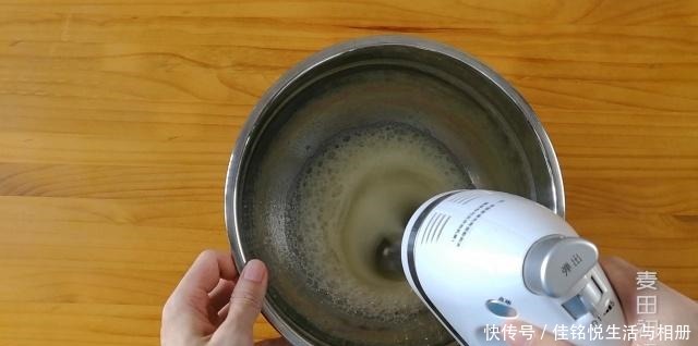 轻松|儿时的经典味道,柔软湿润的古早味蛋糕,新手也能轻松做