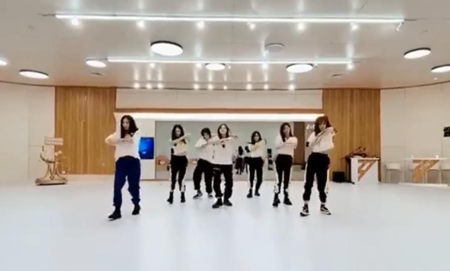  大碗宽面|一夜之间口碑崩塌！万人迷万茜是怎样变成了万人烦？