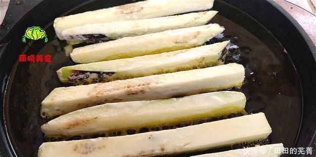 切成|大厨教你家常豆角烧茄子,简单做法,极致味道,让你吃到嗨,解馋