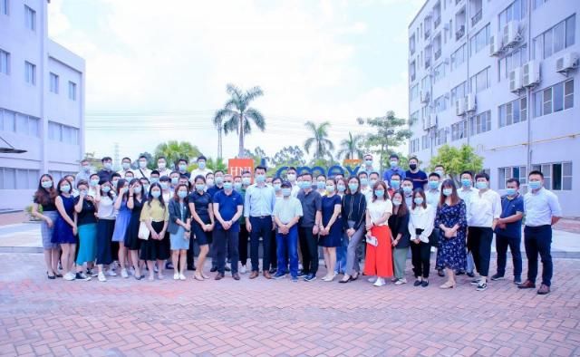  寓言|太空办公的未来寓言