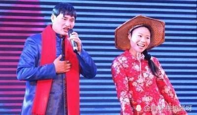  大道|从《星光大道》出道的草帽姐，为何沦落路边卖葡萄，原因值得深思