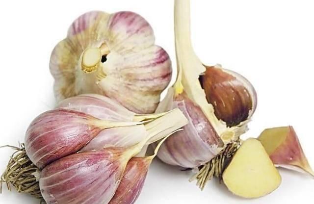 发芽|这4种“大蒜”不要买,买了也不要吃,赶快扔掉,看看你家有吗