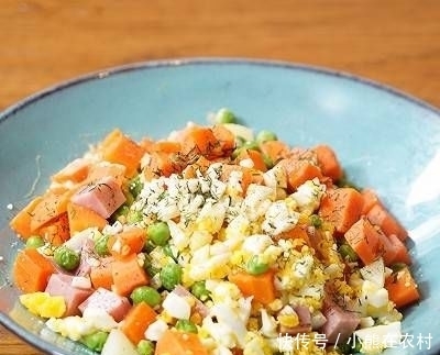  法棍面包|早餐：酸奶水果捞火腿绿豆沙拉