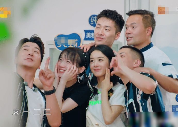  中餐厅|中餐厅迎来最“慷慨”嘉宾，带来一整车东西，店长赵丽颖太满意了