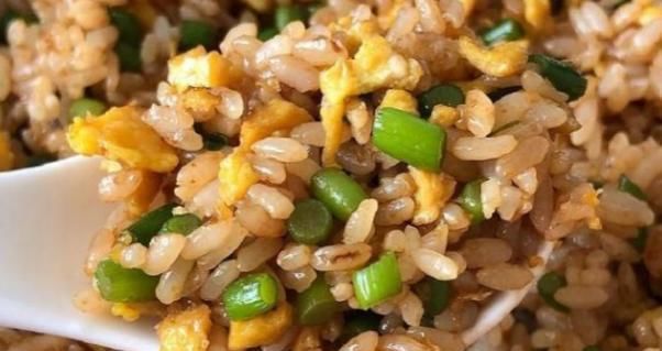 番茄|精选美食:尖椒茄子,尖椒猪头肉,蒜台蛋炒饭,番茄疙瘩汤的做法