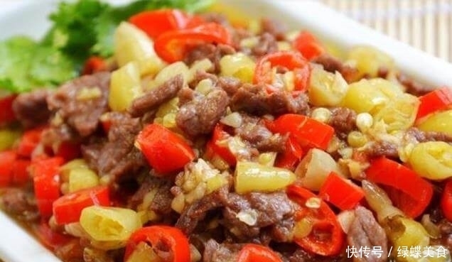 倒入|家里来客不想下饭馆,教你几道美味下酒菜,在家招待客人倍有面子