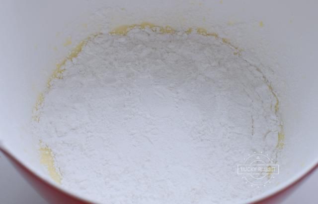 网红|这款网红糕点要试试,口感绵软,比传统蛋糕好吃,做法很简单