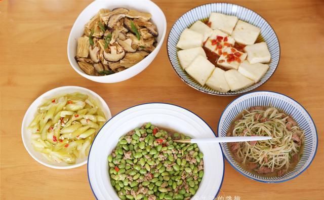 开胃|一家3口的晚餐,晒到朋友圈火了,网友:家的味道,不剩菜不浪费