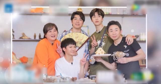  导演|《青春2》游戏环节，全体嘉宾泪崩就连导演也哭了，画面令人心酸