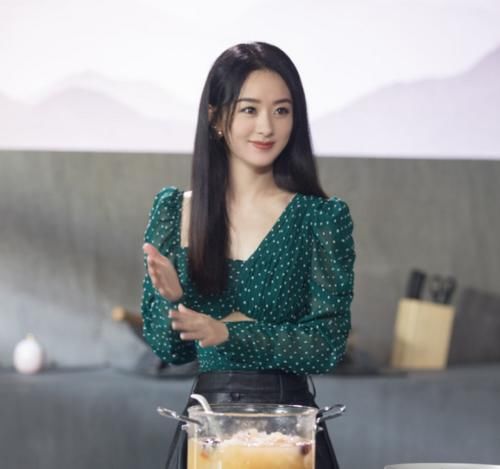 王一博|赵丽颖帮王一博宣传《街舞3》,谁留意她带的话题?也太迷糊了吧