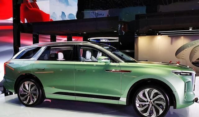  奥迪|红旗E-HS9正式亮相，气场不输劳斯莱斯库里南，比奥迪宝马更霸气