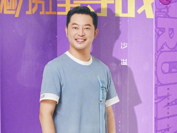  期节目|《跑男》出新海报，大家都穿运动服，唯独杨颖“公主”造型太惹眼