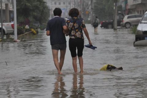  居民|组图 | “孤岛”水退后 安徽固镇部分居民开始返家